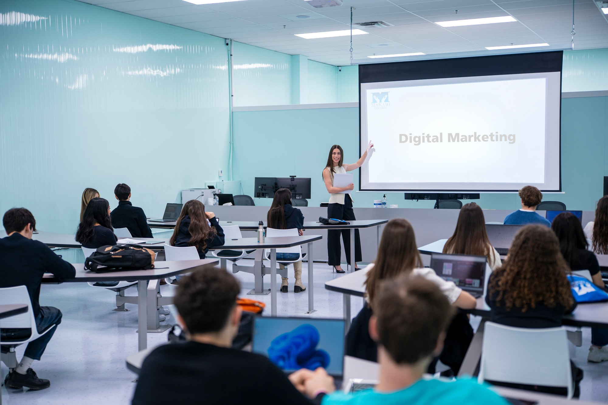 MaKami College – Digital Marketing training